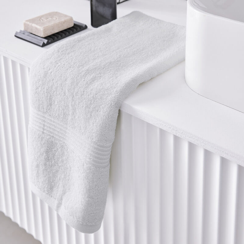 Bath towel - white