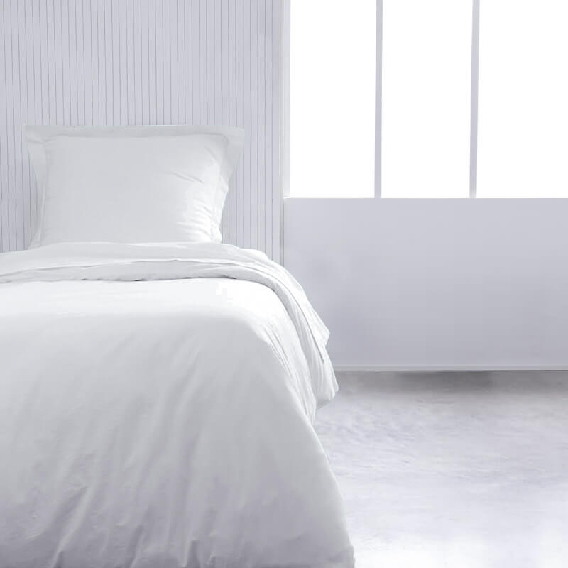 Duvet cover and pillowcase - white