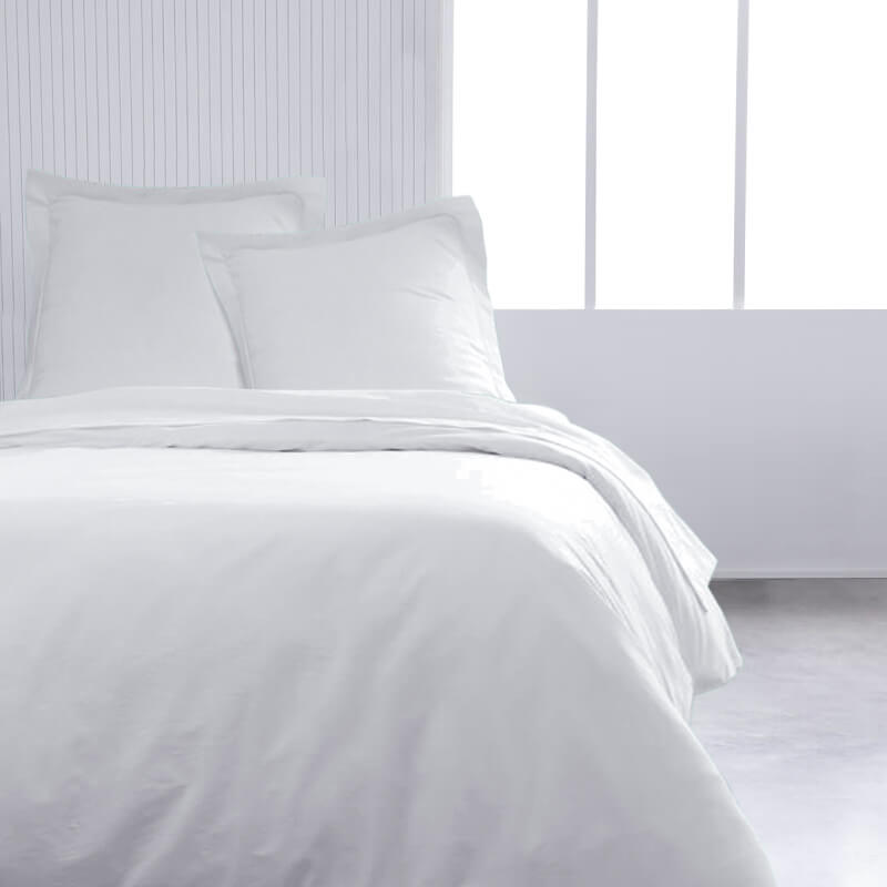 Duvet cover and pillowcase - white
